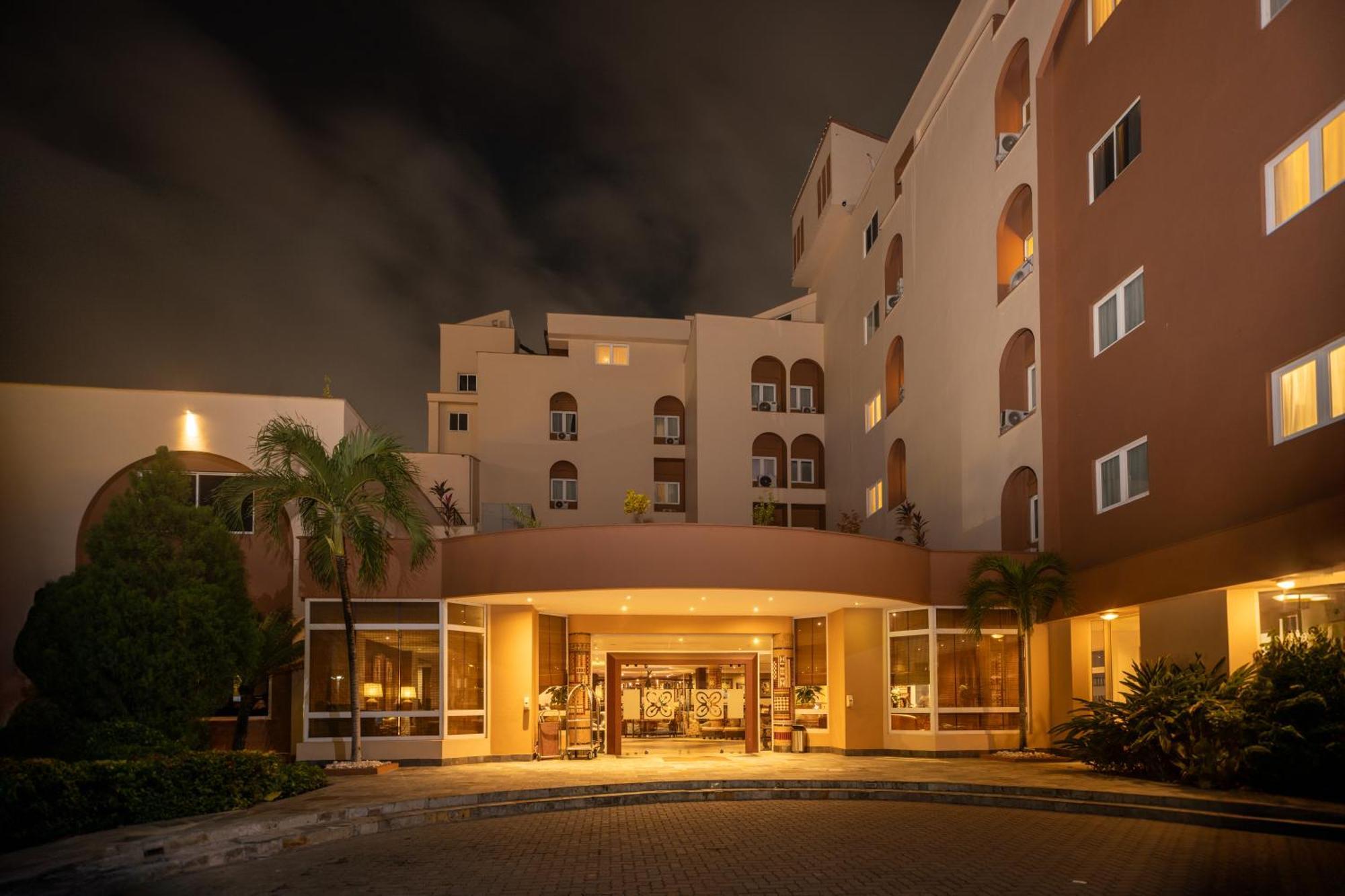 The African Regent Hotel Acra Exterior foto