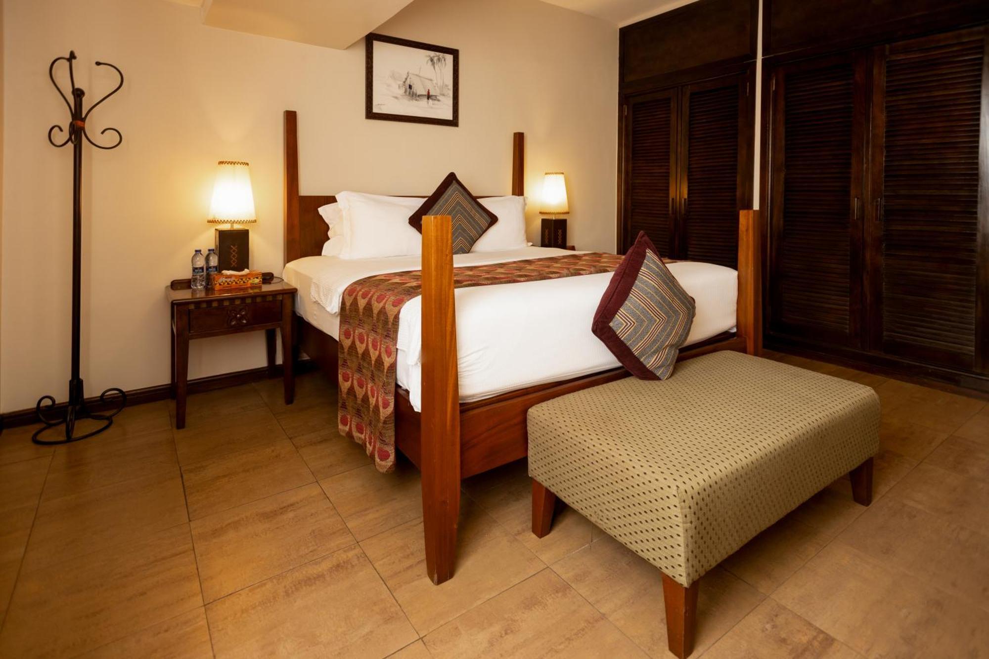 The African Regent Hotel Acra Exterior foto